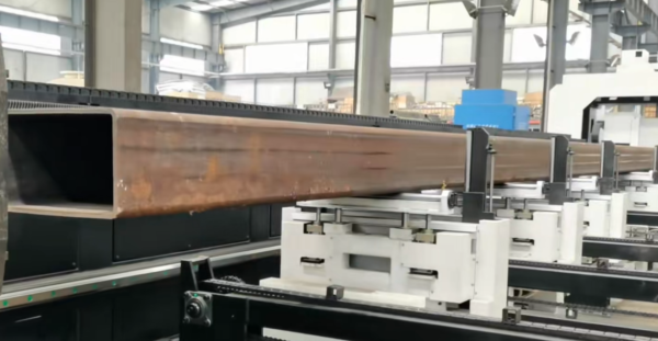 Automatic loading device