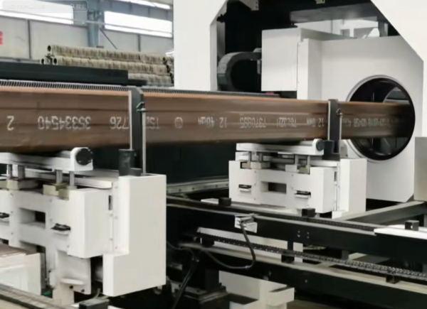 Servo-assisted support device