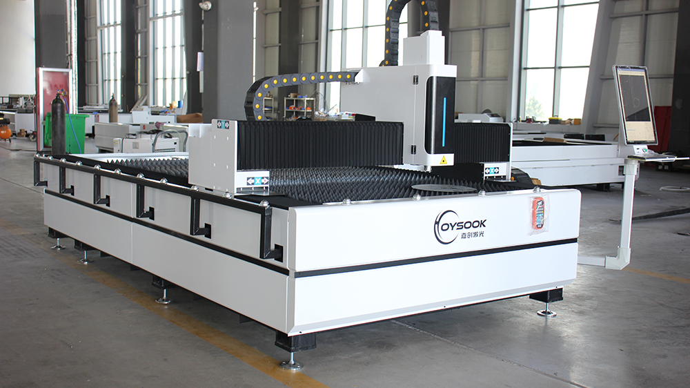 3015 fiber laser cutting
